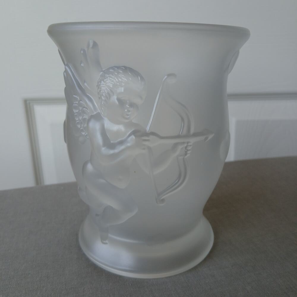 Teleflora Frosted Glass 3D Cupid Vase 5.5"H 4"W vintage valentine cherubs France - Picture 4 of 11